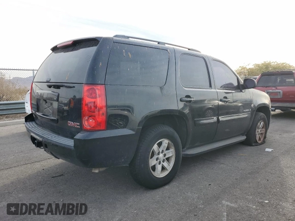 2008 GMC Yukon SLE w/3SA with VIN 1GKFC13C58J193818, listed as a Copart auction lot 84004714 with 158,121 mi miles and Salvage Title. Bid and sale history available at carsss.com. Image 3.
