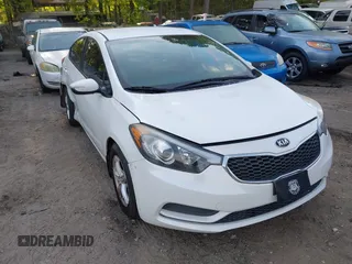 2016 Kia Forte LX with VIN KNAFX4A60G5552205, listed as a IAAI auction lot 42065506 with 212,122 mi miles. Bid and sale history available at carsss.com. Image 1.