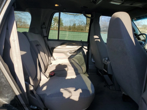 2001 Ford Expedition XLT with VIN 1FMPU16LX1LA39510, listed as a Copart auction lot 47073675 with 175,023 mi miles and Salvage Title. Bid and sale history available at carsss.com. Image 11.