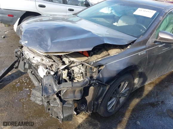 2015 Toyota Camry Hybrid LE with VIN 4T1BD1FK5FU164384, listed as a IAAI auction lot 41704922 with 122,132 mi miles. Bid and sale history available at carsss.com. Image 19.