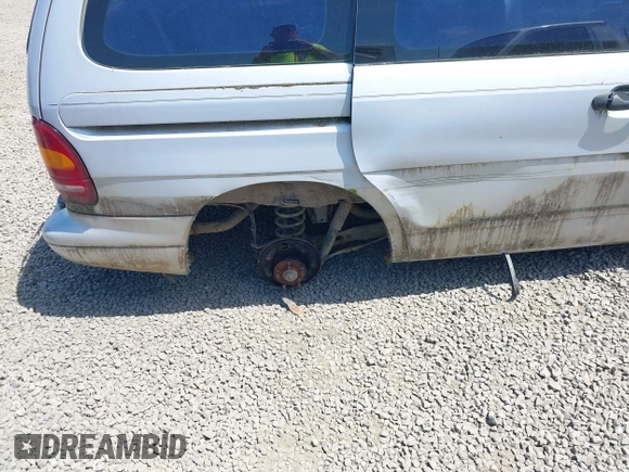 1998 Ford Windstar with VIN 2FMDA51U2WBA93975, listed as a IAAI auction lot 42211225 with 150,016 mi miles and . Bid and sale history available at DreamBid. Image 6.