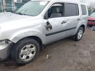 2015 Honda Pilot LX with VIN 5FNYF4H21FB020315, listed as a IAAI auction lot 42072899 with Not Provided miles and . Bid and sale history available at carsss.com. Image 17.