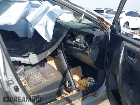 2018 Toyota Corolla L z VIN 2T1BURHE5JC068433, wystawiony jako IAAI lot #42236630 z przebiegiem Nie podano mil oraz . Historia ofert i sprzedaży dostępna na DreamBid. Obrazek 5.