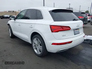 2018 Audi Q5 Premium Plus with VIN WA1BNAFY9J2205989, listed as a IAAI auction lot 41838062 with 60,777 mi miles. Bid and sale history available at carsss.com. Image 3.
