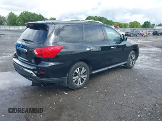 2017 Nissan Pathfinder SV z VIN 5N1DR2MM3HC611338, wystawiony jako IAAI lot #42194564 z przebiegiem 105 158 mil mil oraz . Historia ofert i sprzedaży dostępna na DreamBid. Obrazek 4.
