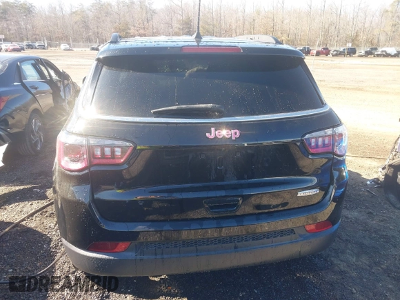 2021 Jeep Compass Altitude with VIN 3C4NJCBB0MT542758, listed as a IAAI auction lot 41624765 with Not Provided miles. Bid and sale history available at carsss.com. Image 15.