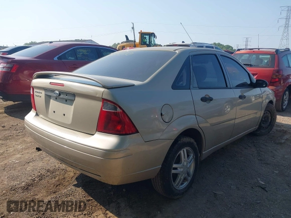 2007 Ford Focus S with VIN 1FAFP34N07W271344, listed as a IAAI auction lot 42484330 with 125,625 mi miles and . Bid and sale history available at DreamBid. Image 4.