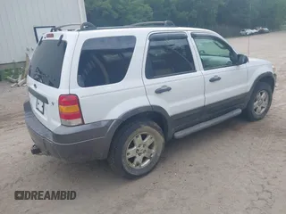 2006 Ford Escape XLT with VIN 1FMCU93186KD02820, listed as a IAAI auction lot 42434306 with 204,152 mi miles and . Bid and sale history available at DreamBid. Image 4.