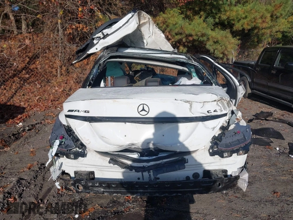 2017 Mercedes-Benz C 43 AMG with VIN 55SWF6EB1HU223309, listed as a IAAI auction lot 40724327 with 24,606 mi miles and . Bid and sale history available at DreamBid. Image 15.