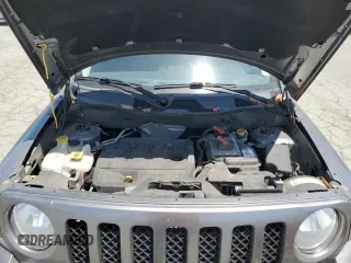 2013 Jeep Patriot Limited z VIN 1C4NJPCB7DD174669, wystawiony jako Copart lot #59312675 z przebiegiem 91 942 mil mil oraz Czysty tytuł • Clean title. Historia ofert i sprzedaży dostępna na DreamBid. Obrazek 12.