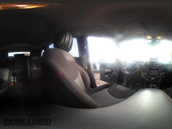 2018 Jeep Cherokee Latitude с VIN 1C4PJLCXXJD556624, выставлен на аукционе IAAI как лот 42464810 с пробегом 63 570 миль миль и . История ставок и продаж доступна на DreamBid. Изображение 18.