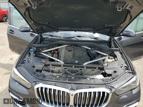 2021 BMW X5 xDrive40i z VIN 5UXCR6C0XM9E79726, wystawiony jako Copart lot #53889335 z przebiegiem 64 221 mil mil oraz Szkoda całkowita • Salvage title. Historia ofert i sprzedaży dostępna na DreamBid. Obrazek 12.