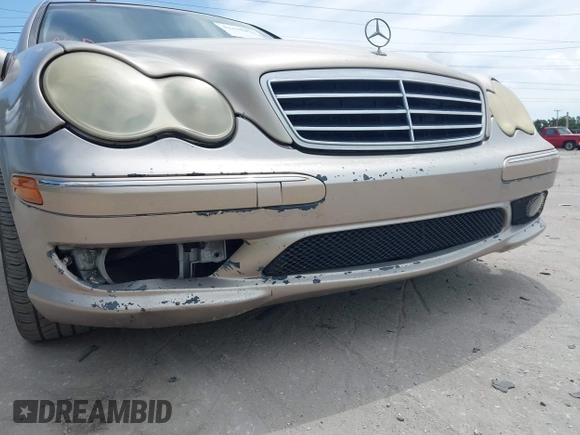 2005 Mercedes-Benz C 320 with VIN WDBRF64J45F610076, listed as a IAAI auction lot 42422374 with 136,991 mi miles and . Bid and sale history available at DreamBid. Image 6.