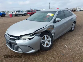 2015 Toyota Camry XLE with VIN 4T1BF1FK1FU475840, listed as a IAAI auction lot 41916282 with 104,881 mi miles. Bid and sale history available at carsss.com. Image 17.