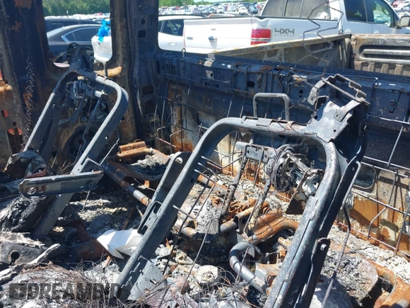 2004 Ford F-250 XL with VIN 1FTNX21P84EA99085, listed as a IAAI auction lot 42283838 with Not provided miles and . Bid and sale history available at DreamBid. Image 8.
