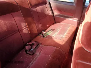 1988 Chevrolet Beretta z VIN 1G1LV11W6JY651488, wystawiony jako Copart lot #81191074 z przebiegiem 239 594 mil mil oraz Czysty tytuł • Clean title. Historia ofert i sprzedaży dostępna na DreamBid. Obrazek 10.
