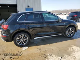 2023 Audi Q5 S line Premium Plus z VIN WA1EAAFY9P2018513, wystawiony jako Copart lot #47576785 z przebiegiem 44 580 mil mil oraz Szkody całkowita. Historia ofert i sprzedaży dostępna na DreamBid. Obrazek 3.