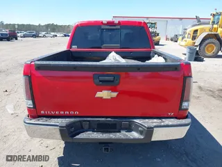 2007 Chevrolet Silverado 1500 LTZ with VIN 2GCFK13Y671561457, listed as a IAAI auction lot 40829294 with 168,186 mi miles. Bid and sale history available at carsss.com. Image 17.