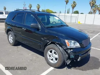 2006 Kia Sorento LX z VIN KNDJD733865576079, wystawiony jako IAAI lot #42294266 z przebiegiem 111 057 mil mil oraz . Historia ofert i sprzedaży dostępna na DreamBid. Obrazek 1.