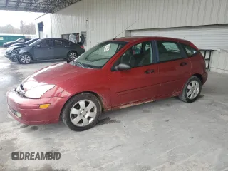 2002 Ford Focus ZX5 z VIN 3FAFP37322R233071, wystawiony jako Copart lot #45873255 z przebiegiem 231 926 mil mil oraz Szkoda całkowita • Salvage title. Historia ofert i sprzedaży dostępna na DreamBid. Obrazek 1.
