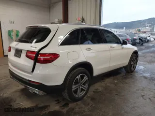 2019 Mercedes-Benz GLC with VIN WDC0G4KB7KF640444, listed as a IAAI auction lot 41468766 with 60,354 mi miles. Bid and sale history available at carsss.com. Image 4.