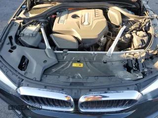 2018 BMW 5 Series 530e z VIN WBAJA9C58JB249470, wystawiony jako Copart lot #46319335 z przebiegiem 28 000 mil mil oraz Szkoda całkowita • Salvage title. Historia ofert i sprzedaży dostępna na DreamBid. Obrazek 11.