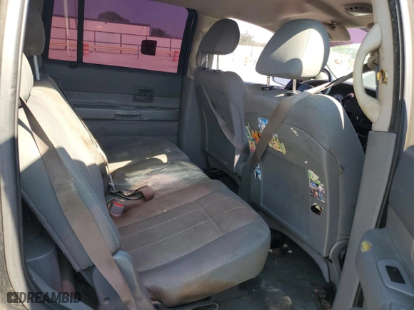 2004 Dodge Durango SXT with VIN 1D4HD38N14F235490, listed as a Copart auction lot 67684434 with 207,931 mi miles and Clean Title. Bid and sale history available at carsss.com. Image 11.