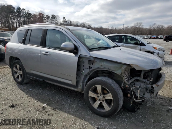 2016 Jeep Compass Latitude with VIN 1C4NJCEA2GD775005, listed as a Copart auction lot 44129875 with 124,540 mi miles and Salvage Title. Bid and sale history available at carsss.com. Image 4.