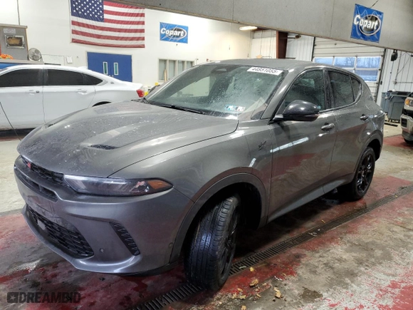 2023 Dodge Hornet GT with VIN ZACNDFAN2P3A06692, listed as a Copart auction lot 44851055 with 9,785 mi miles and Salvage Title. Bid and sale history available at carsss.com. Image 1.