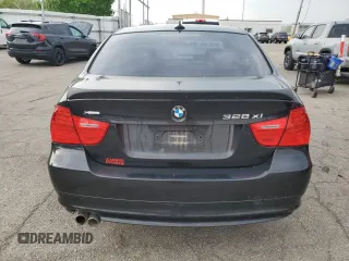 2011 BMW 3 Series 328i xDrive z VIN WBAPK5G58BNN30906, wystawiony jako Copart lot #54120725 z przebiegiem 146 978 mil mil oraz Szkoda całkowita • Salvage title. Historia ofert i sprzedaży dostępna na DreamBid. Obrazek 6.