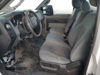 2014 Ford F-250 XL z VIN 1FDBF2A63EEB52351, wystawiony jako Copart lot #72956934 z przebiegiem 263 040 mil mil oraz Szkoda całkowita • Salvage title. Historia ofert i sprzedaży dostępna na DreamBid. Obrazek 7.