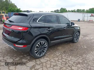 2019 Lincoln MKC Reserve with VIN 5LMTJ3DHXKUL21088, listed as a IAAI auction lot 42142205 with Not provided miles and . Bid and sale history available at DreamBid. Image 4.