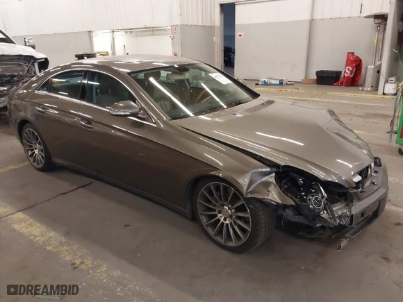 2006 Mercedes-Benz CLS-Class with VIN WDDDJ75X56A014093, listed as a IAAI auction lot 41577159 with 126,922 mi miles. Bid and sale history available at carsss.com. Image 1.