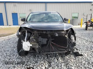 2017 Toyota Highlander LE with VIN 5TDBZRFH0HS396813, listed as a Copart auction lot 60111765 with 101,782 mi miles and Salvage title. Bid and sale history available at DreamBid. Image 5.