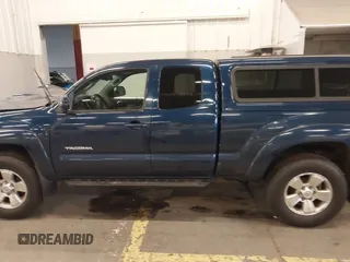 2006 Toyota Tacoma with VIN 5TEUU42N06Z265256, listed as a IAAI auction lot 41371660 with 153,557 mi miles. Bid and sale history available at carsss.com. Image 15.