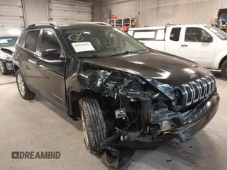 2016 Jeep Cherokee Limited with VIN 1C4PJMDB1GW304332, listed as a IAAI auction lot 41835492 with 84,567 mi miles. Bid and sale history available at carsss.com. Image 6.