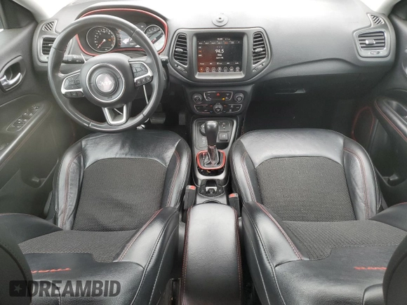 2021 Jeep Compass Trailhawk z VIN 3C4NJDDBXMT565063, wystawiony jako Copart lot #57620595 z przebiegiem 125 956 mil mil oraz Czysty tytuł • Clean title. Historia ofert i sprzedaży dostępna na DreamBid. Obrazek 8.