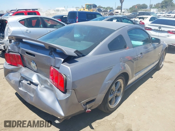 2006 Ford Mustang Standard with VIN 1ZVHT80N965123387, listed as a IAAI auction lot 40025808 with 134,269 mi miles. Bid and sale history available at carsss.com. Image 4.