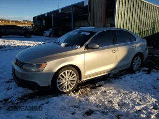 2013 Volkswagen Jetta SEL с VIN 3VWLX7AJXDM203275, выставлен на аукционе Copart как лот 87740775 с пробегом 78 890 миль миль и Списание • Salvage title. История ставок и продаж доступна на DreamBid. Изображение 1.