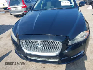 2012 Jaguar XJ XJL z VIN SAJWA2GB2CLV24457, wystawiony jako IAAI lot #42178795 z przebiegiem 133 050 mil mil oraz . Historia ofert i sprzedaży dostępna na DreamBid. Obrazek 6.