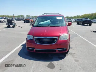 2014 Chrysler Town & Country Touring z VIN 2C4RC1BG7ER433956, wystawiony jako IAAI lot #42230097 z przebiegiem 107 737 mil mil oraz . Historia ofert i sprzedaży dostępna na DreamBid. Obrazek 12.