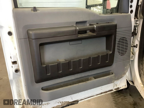 2015 Ford F-250 XLT с VIN 1FTBF2B6XFEB00087, выставлен на аукционе IAAI как лот 42621273 с пробегом 99 910 миль миль и . История ставок и продаж доступна на DreamBid. Изображение 16.
