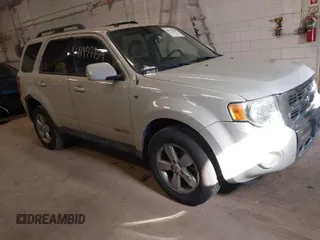 2008 Ford Escape Limited with VIN 1FMCU94178KB34007, listed as a IAAI auction lot 41977959 with 173,648 mi miles. Bid and sale history available at carsss.com. Image 1.