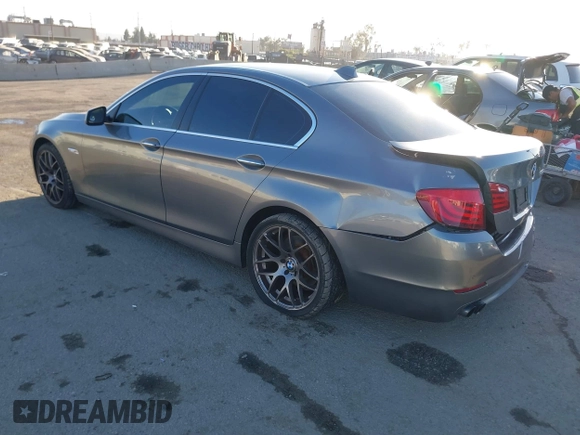 2013 BMW 5 Series 528i with VIN WBAXG5C57DDY35944, listed as a IAAI auction lot 41666595 with 157,683 mi miles and . Bid and sale history available at carsss.com. Image 3.