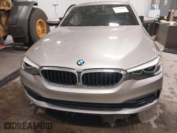 2019 BMW 5 Series 540i xDrive with VIN WBAJE7C58KWW24695, listed as a IAAI auction lot 41346095 with 65,374 mi miles and . Bid and sale history available at carsss.com. Image 12.