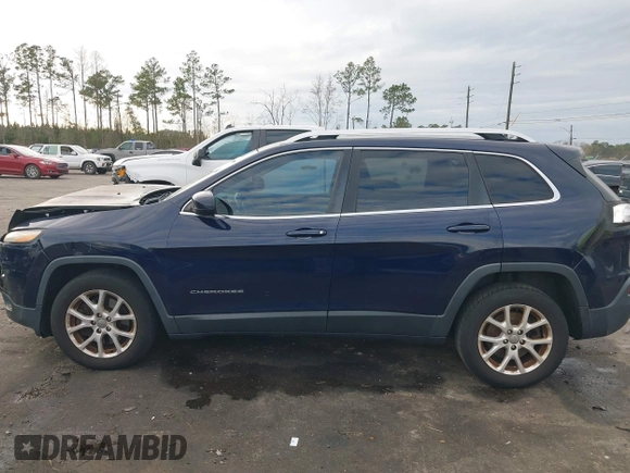 2014 Jeep Cherokee Latitude with VIN 1C4PJLCS2EW228418, listed as a IAAI auction lot 41416407 with 154,192 mi miles. Bid and sale history available at carsss.com. Image 14.