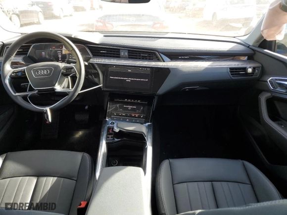 2022 Audi e-tron Premium with VIN WA1AAAGE1NB027402, listed as a Copart auction lot 36390923 with 3,458 mi miles. Bid and sale history available at carsss.com. Image 8.