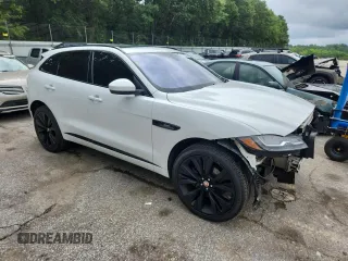 2017 Jaguar F-Pace 35t R-Sport with VIN SADCL2BV4HA097710, listed as a Copart auction lot 61068995 with 131,827 mi miles and Salvage title. Bid and sale history available at DreamBid. Image 4.