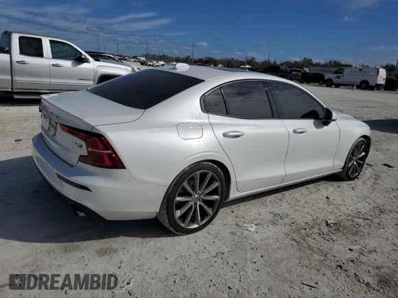 2020 Volvo S60 Momentum with VIN 7JRA22TK7LG041911, listed as a Copart auction lot 41256154 with 82,597 mi miles. Bid and sale history available at carsss.com. Image 3.