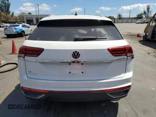 2021 Volkswagen Atlas SE z VIN 1V2JC2CA9MC221417, wystawiony jako Copart lot #49646075 z przebiegiem 49 087 mil mil oraz Nie do naprawy • Non repairable. Historia ofert i sprzedaży dostępna na DreamBid. Obrazek 6.